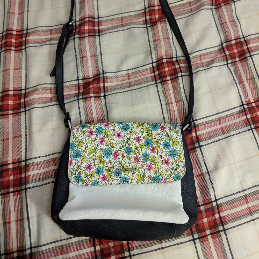 ❣️Casual Handbag from Nine West